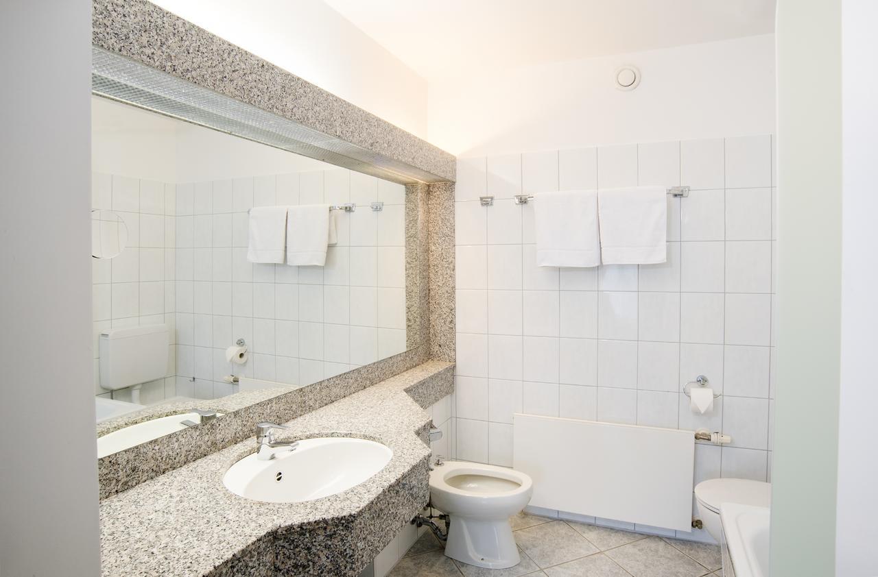 באד קיסינגן Hotel Sonnenhuegel מראה חיצוני תמונה